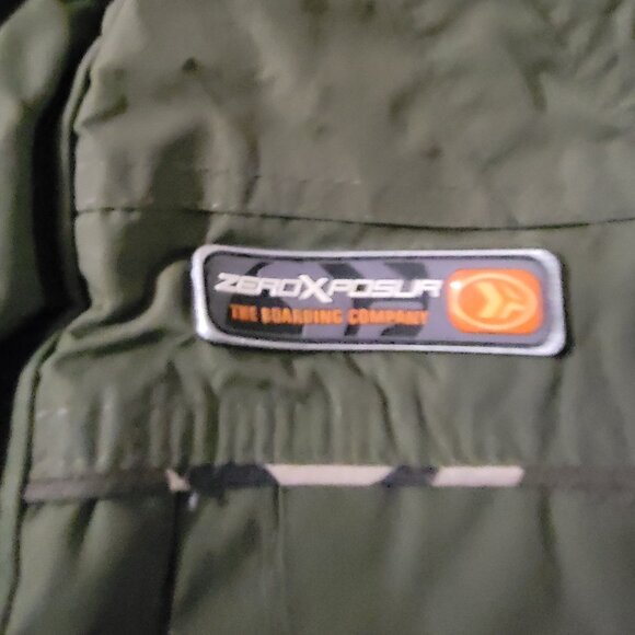 Youth 2t winter snow suit - Picture 10 of 11